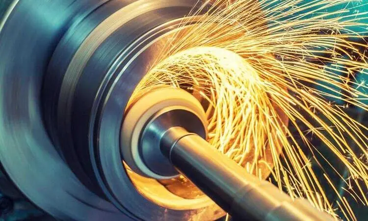 Traitement CNC des bords du verre&nbsp;: exigences en mati&egrave;re de meules pour les centres d'usinage