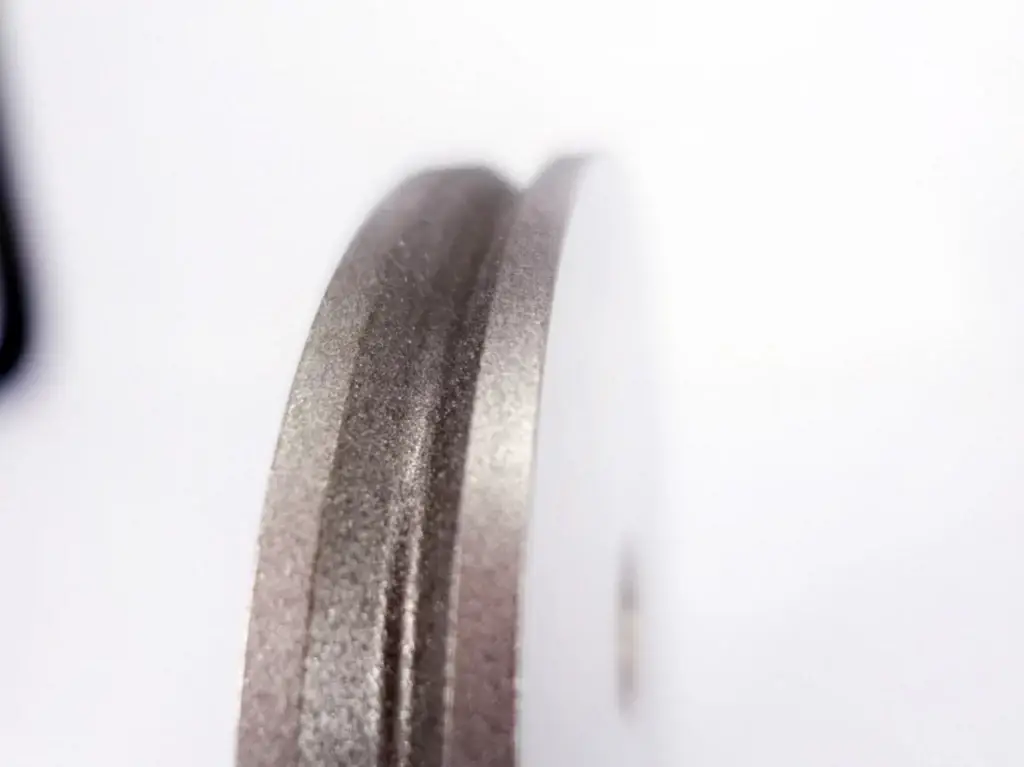 Comment choisir une meule pour le traitement des plaquettes de semi-conducteurs&nbsp;?
